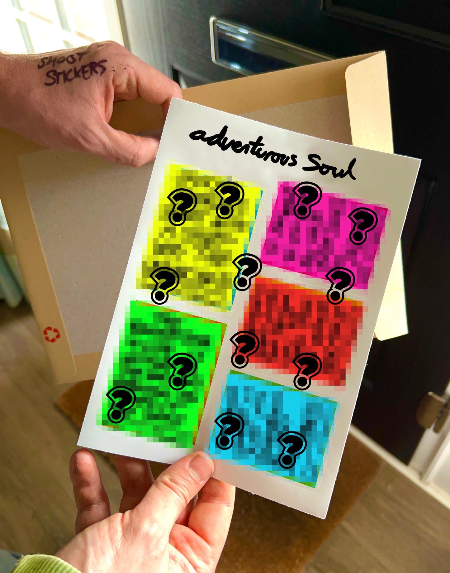 5 stickers with notes to encourage adventurous people to have adventures.